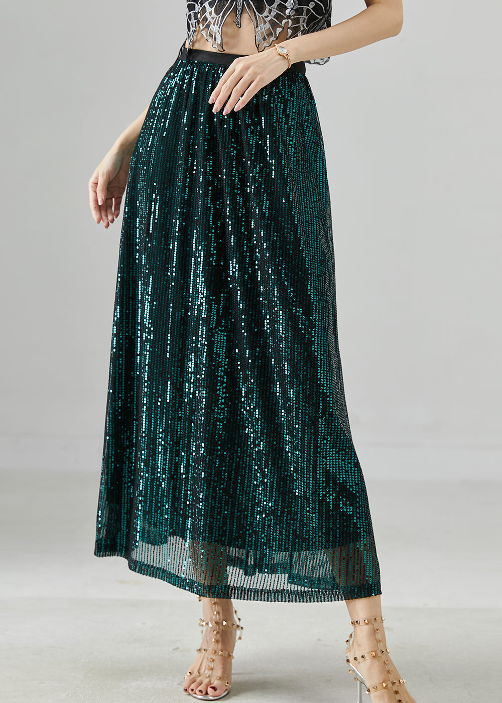 Well Tailored Garment with a Graceful Silhouette