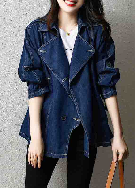 Sophisticated Coat with a Clean Classic Look