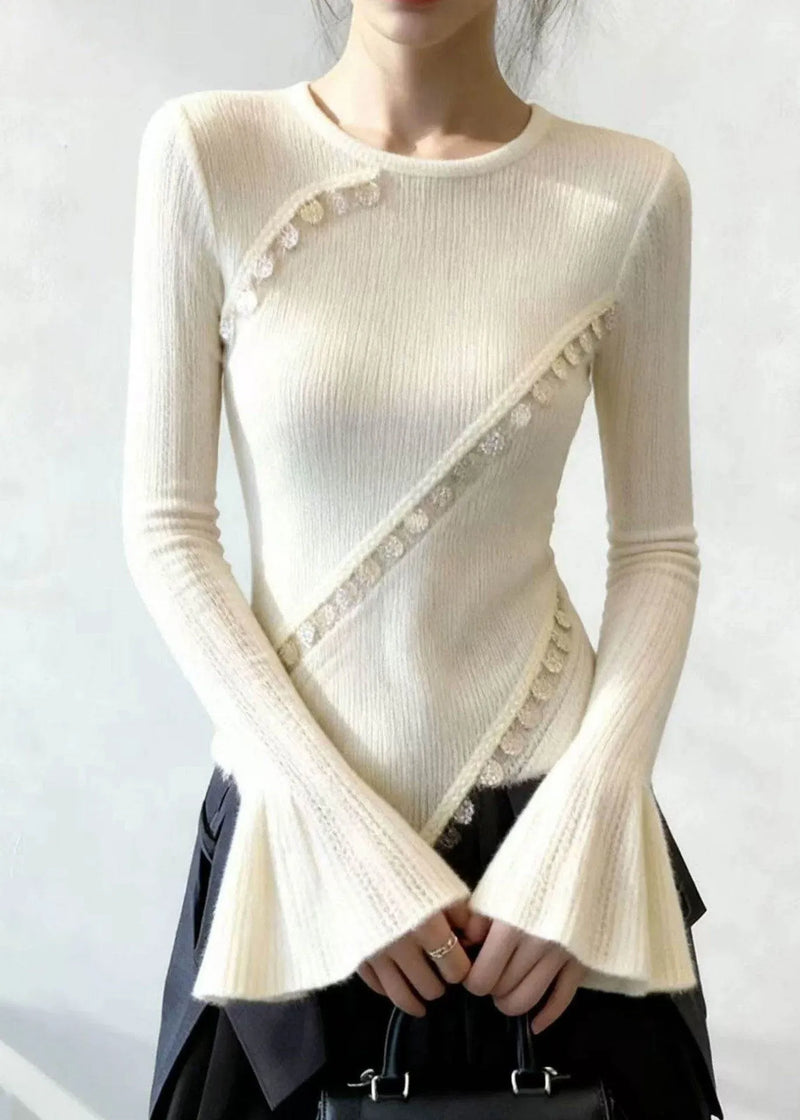 Classic Vintage Sweater with a Flattering Fit