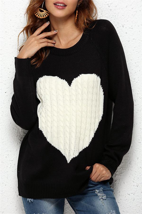 Effortlessly Elegant Sweater with a Timeless Design