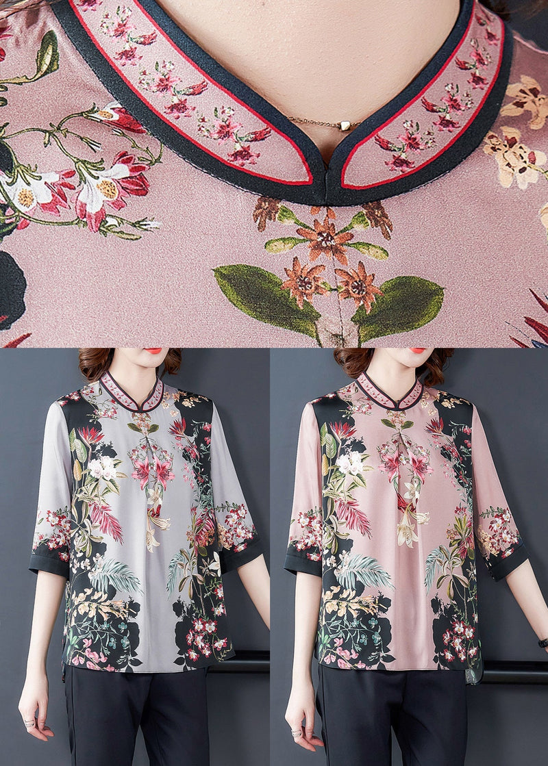 Classic Vintage Top with a Flattering Fit
