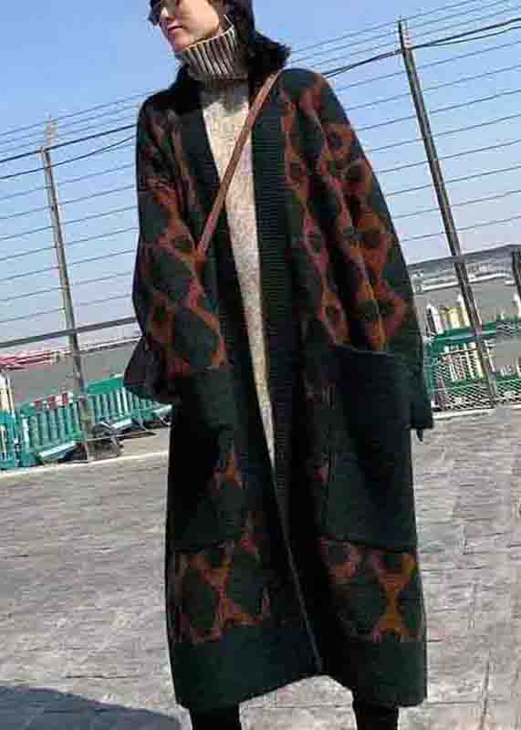 Well Tailored Cardigan with a Graceful Silhouette