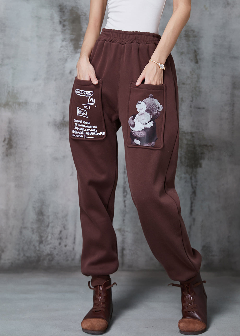 Well Tailored Pants with a Graceful Silhouette