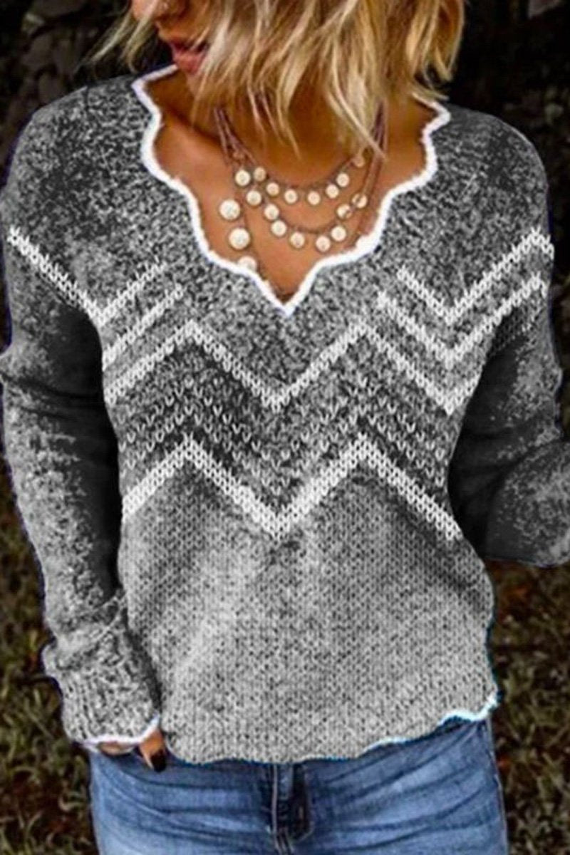 Well Tailored Sweater with a Graceful Silhouette