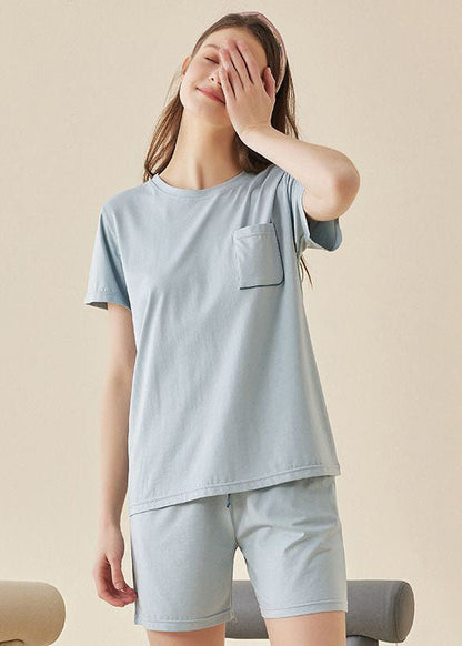 Finely Styled Garment with a Classic Vintage Look