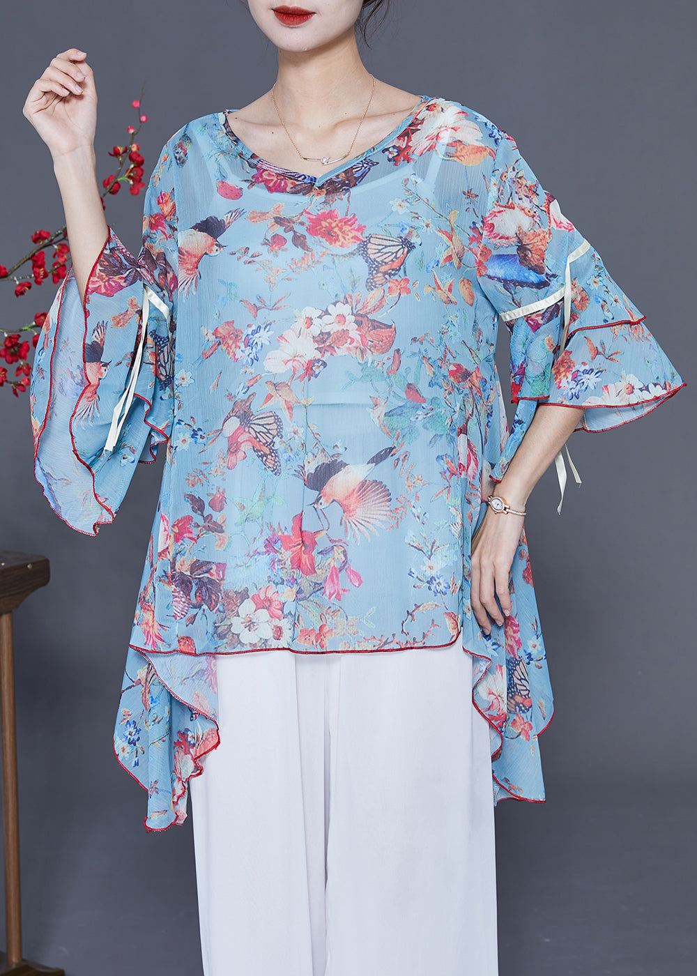 Effortlessly Elegant Top with a Timeless Design