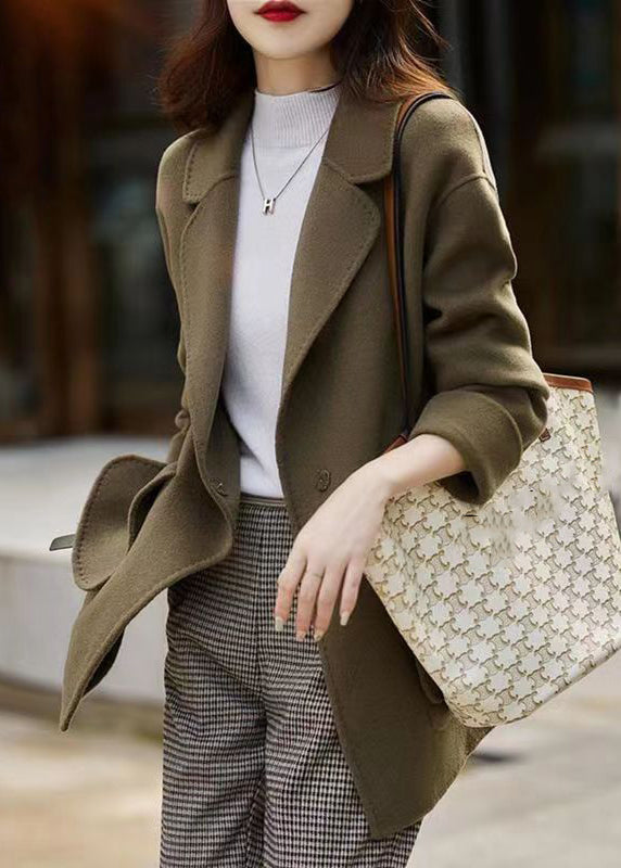 Effortlessly Elegant Coat with a Timeless Design