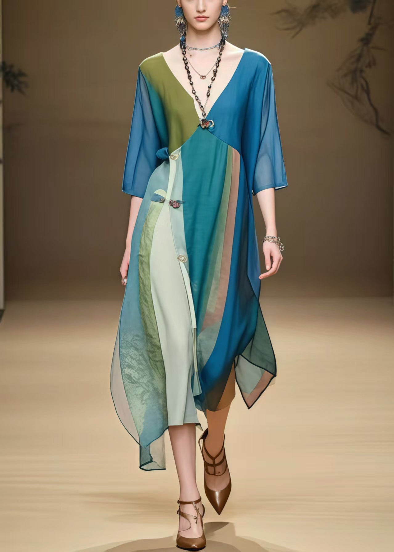 Well Tailored Dress with a Graceful Silhouette