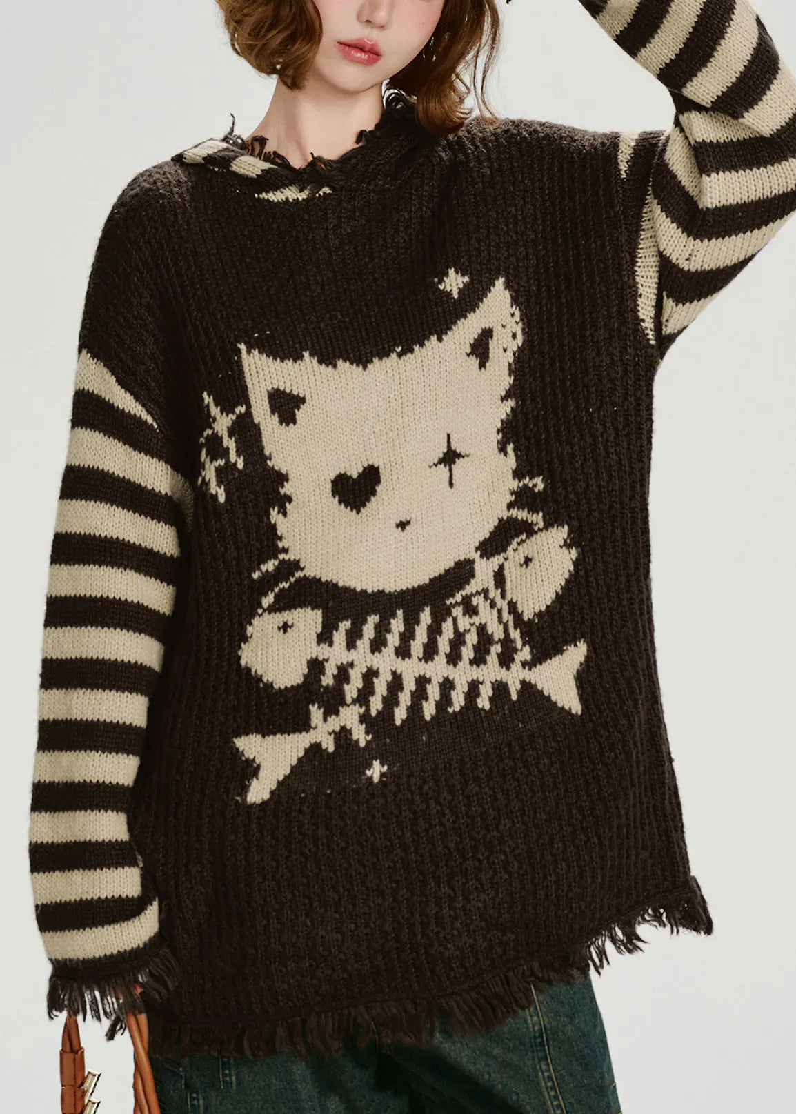 Well Tailored Sweater with a Graceful Silhouette