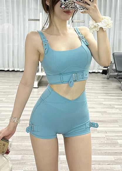Beautifully Finished Top in a Timeless Design