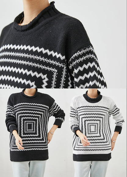 Effortlessly Elegant Sweater with a Timeless Design