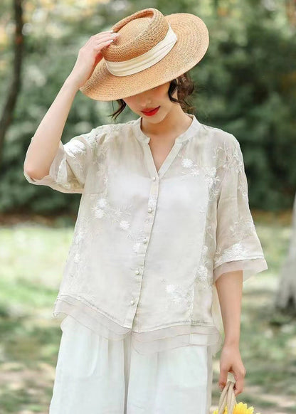 Beautifully Crafted Blouse in a Classic Style
