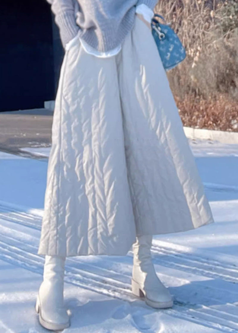 Well Tailored Pants with a Graceful Silhouette
