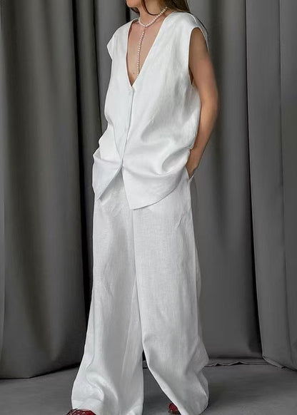 Well Tailored Pants with a Graceful Silhouette