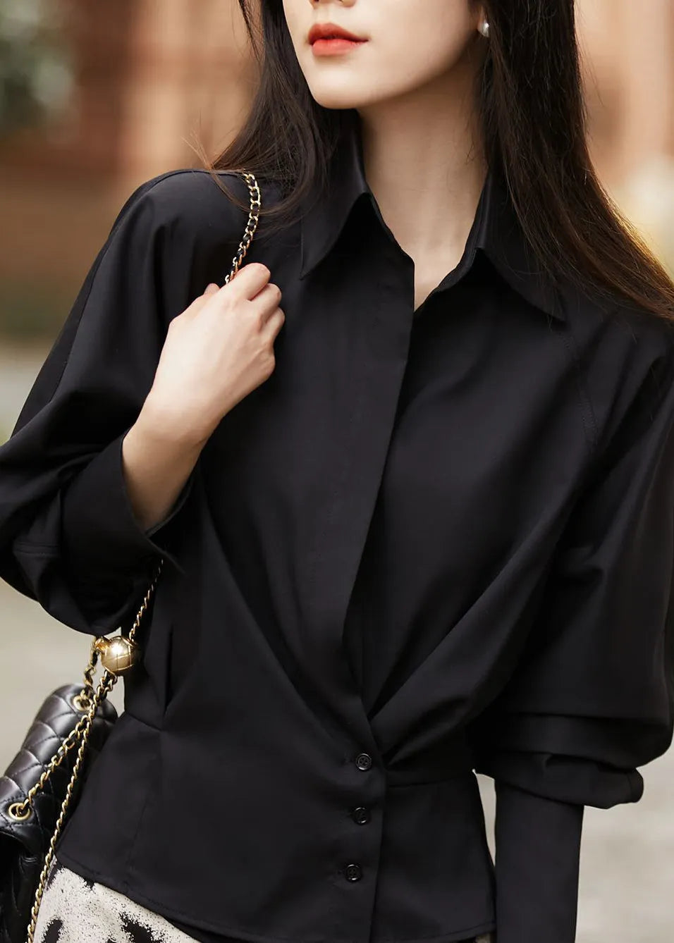 Effortlessly Elegant Shirt with a Timeless Design