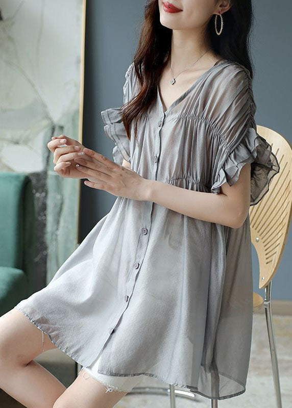 Classic Vintage Blouse with a Flattering Fit