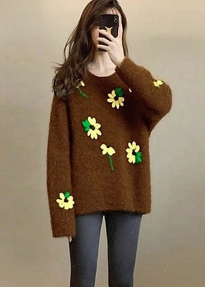 Well Tailored Sweater with a Graceful Silhouette