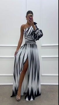 Gracefully Styled Dress for Any Occasion