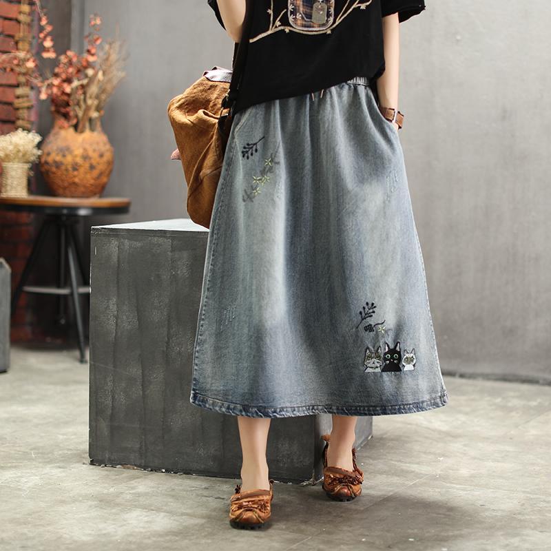 Gracefully Styled Garment for Any Occasion