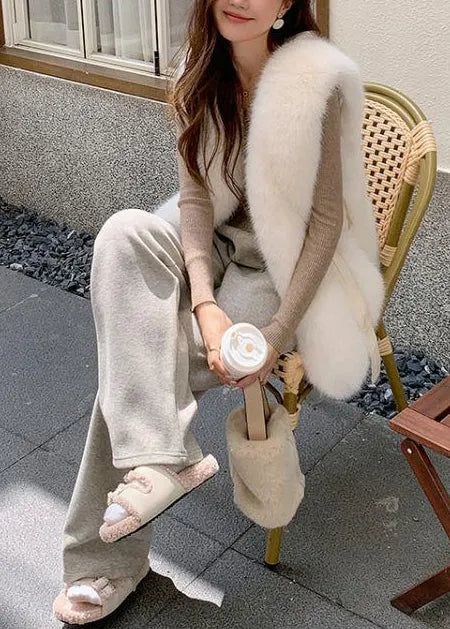 Effortlessly Elegant Garment with a Timeless Design