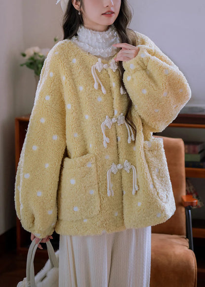 Elegantly Styled Coat for Everyday Wear