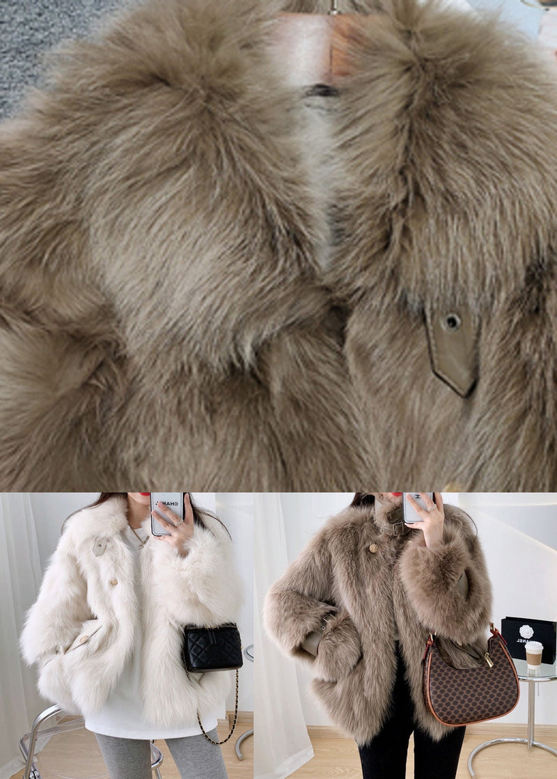 Gracefully Styled Coat for Any Occasion