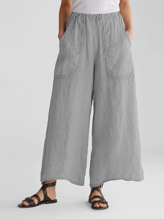 Effortlessly Elegant Pants with a Timeless Design