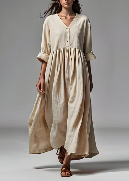 Beautifully Finished Dress in a Timeless Design