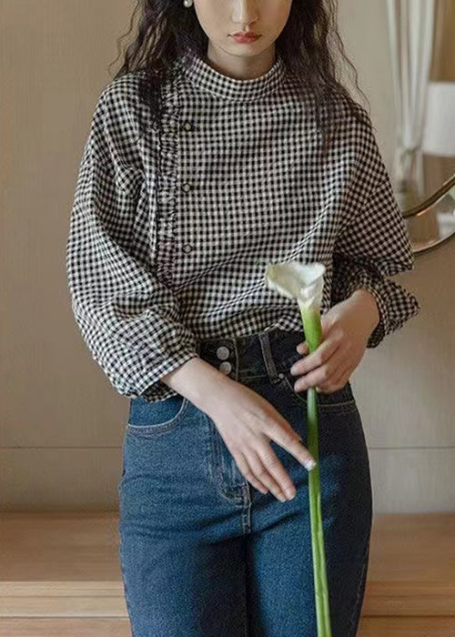 Classic Vintage Shirt with a Flattering Fit