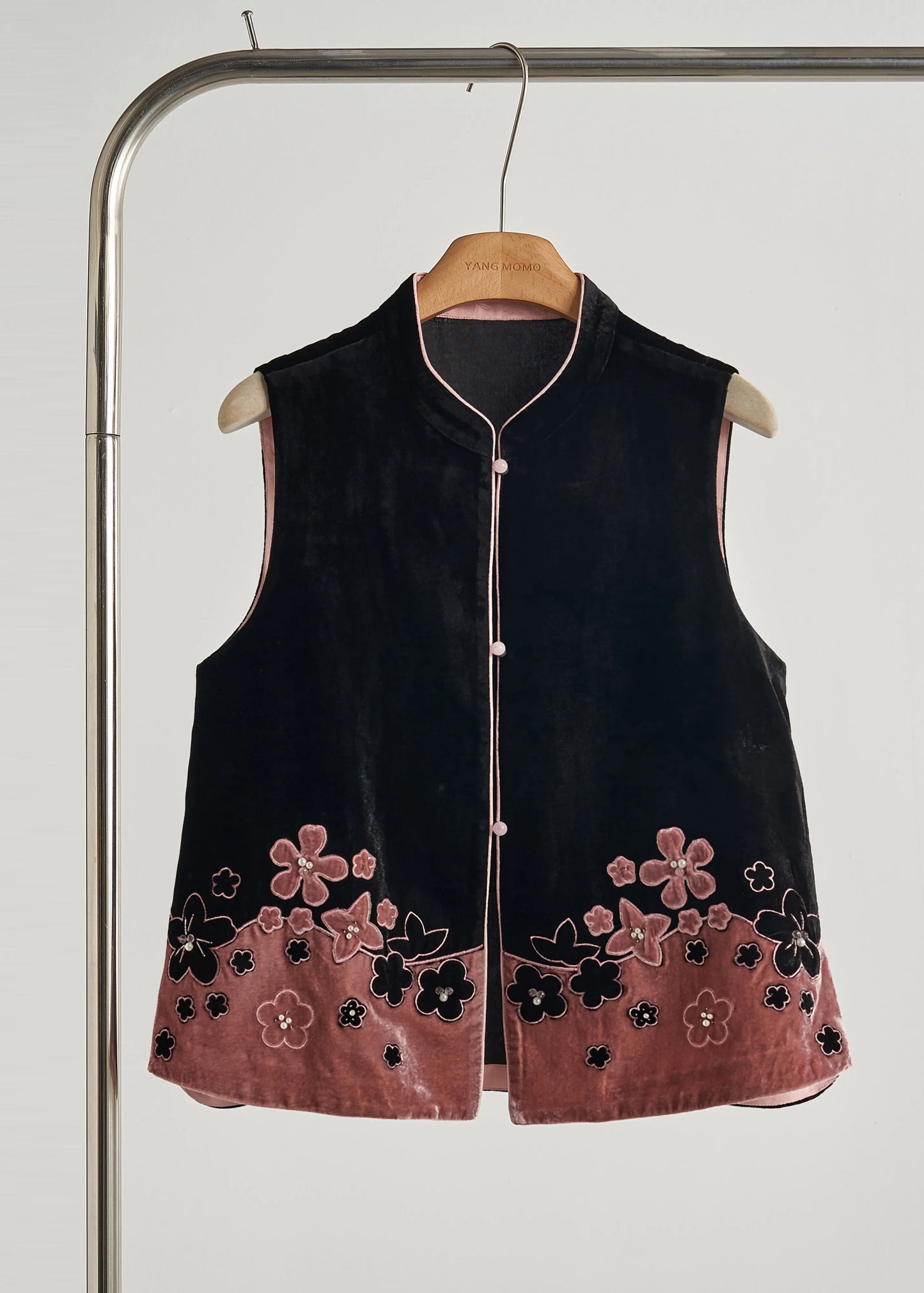 Classic Vintage & Enduringly Stylish Top