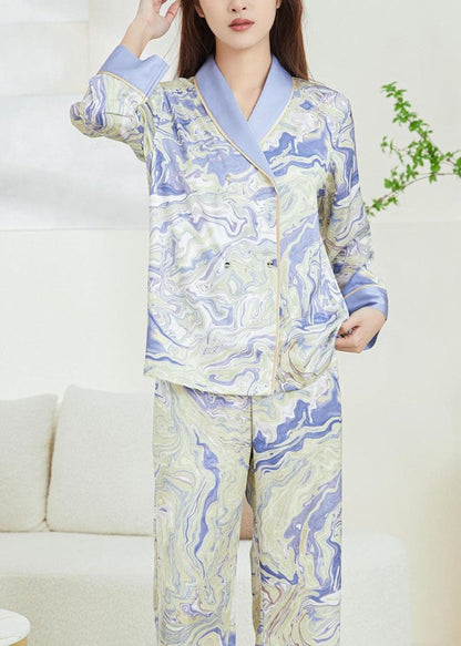 Subtly Elegant Garment with a Refined Vintage Look